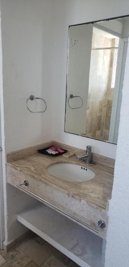 Twin Towers Departamento Vip Playa Acapulco Apartment Exterior photo